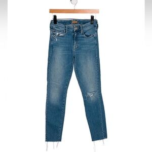 Mother Women’s Looker Ankle Fray Distressed Denim Jeans in Love Gun- Size 26